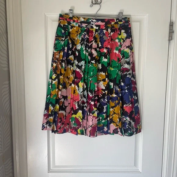 J. Crew Skirt, 100% Silk, Pockets, Multi-Colored Abstract Floral, EUC - Picture 2 of 10